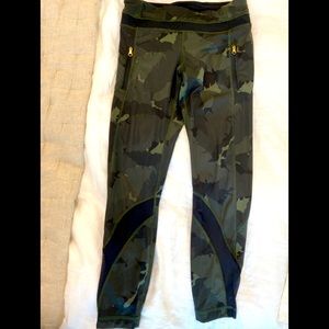 Lululemon Set: Inspire Pants 7/8 & Racerback Tank